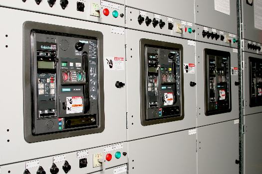 ESTUDIO DE CORTOCIRCUITO, COORDINACIÓN DE PROTECCIONES Y ARC-FLASH